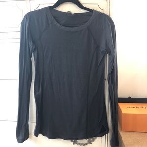 Lululemon silverescent long sleeve size 4 - black
